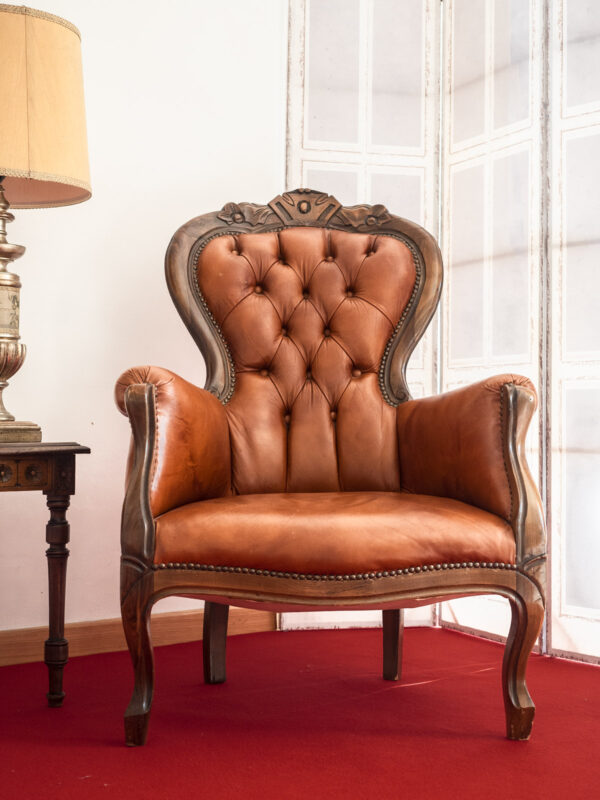 Poltrona Voltaire in pelle inizio XX secolo