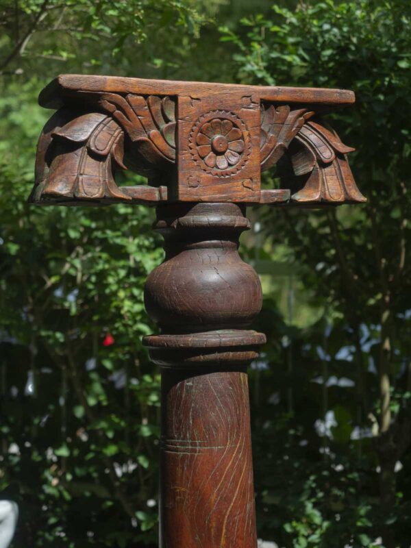 Coppia colonne antiche in legno indiane coloniali - immagine 3