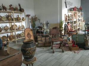 Vendita articoli di antiquariato e vintage