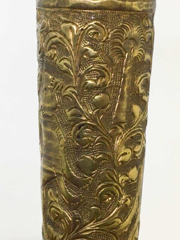 Antico vaso indiano ottone cesellato e sbalzato - immagine 3