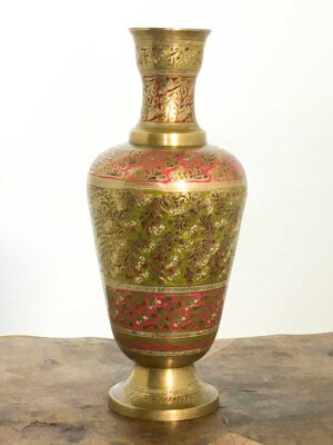 Antico vaso indiano in ottone cesellato XX secolo