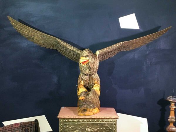 Scultura in legno aquila intagliata a mano - immagine 2