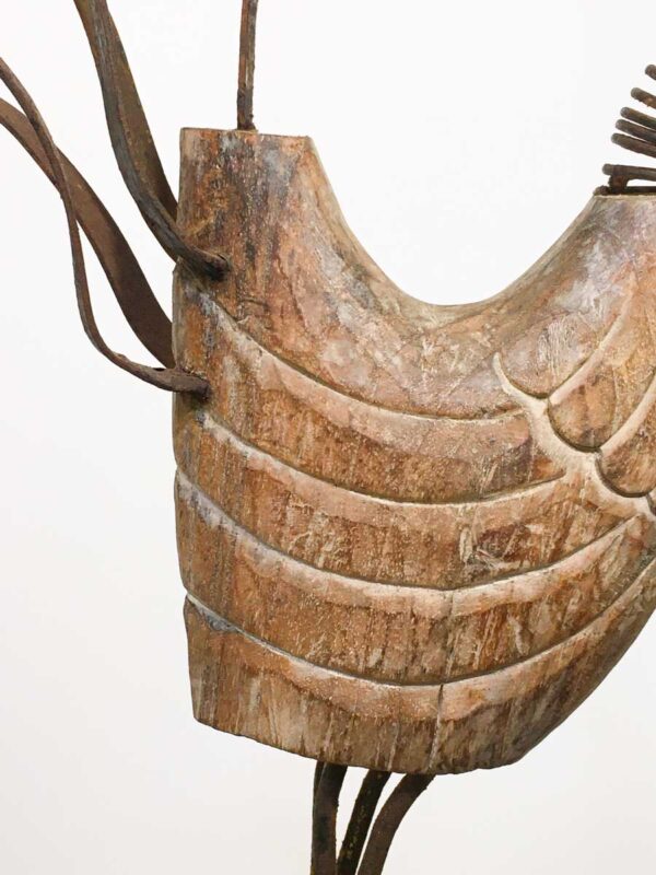 Scultura volatile in legno intagliato e ferro - immagine 4