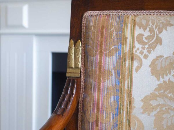 Divanetto impero con intagli colore oro tipo fregi bronzo - immagine 3