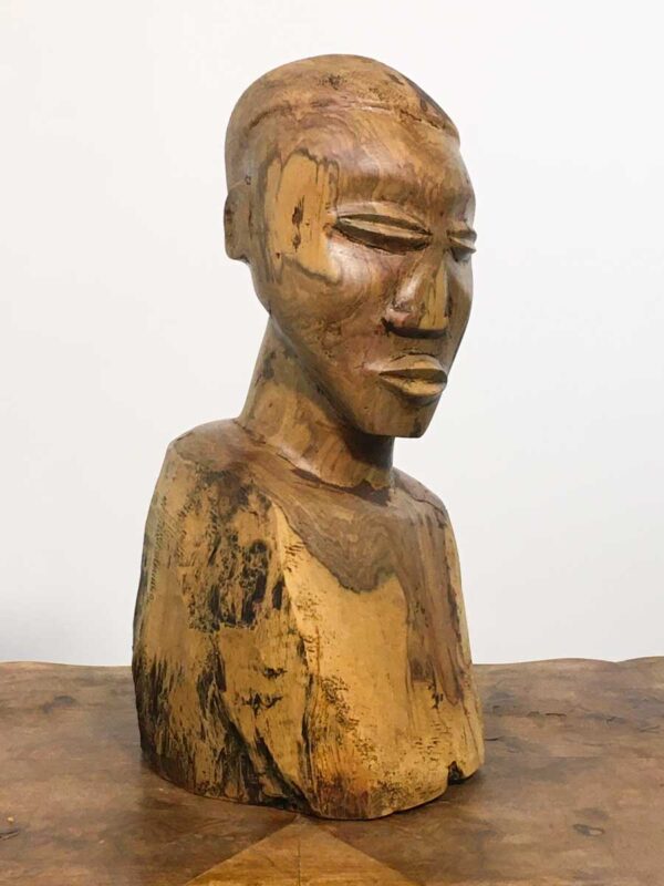 Scultura africana “busto uomo” in legno policromo naturale