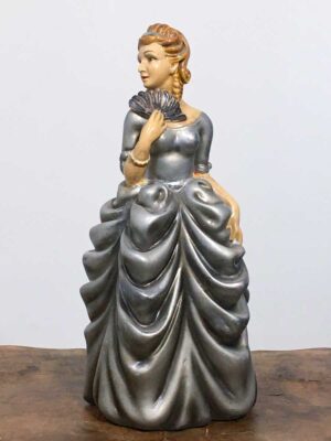 Antica statua in gesso raffigurante dama periodo Art nouveau