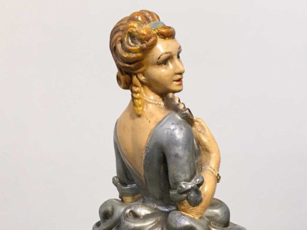 Antica statua in gesso raffigurante dama periodo Art nouveau - immagine 4