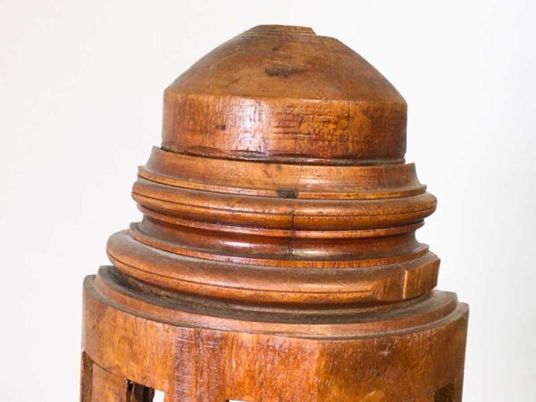Lampada legno realizzata su elemento architettonico asiatico antico - immagine 3