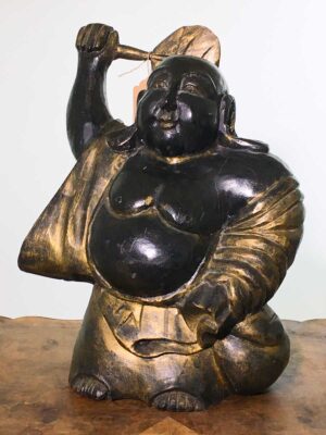 Scultura in legno Buddha felice con ventaglio