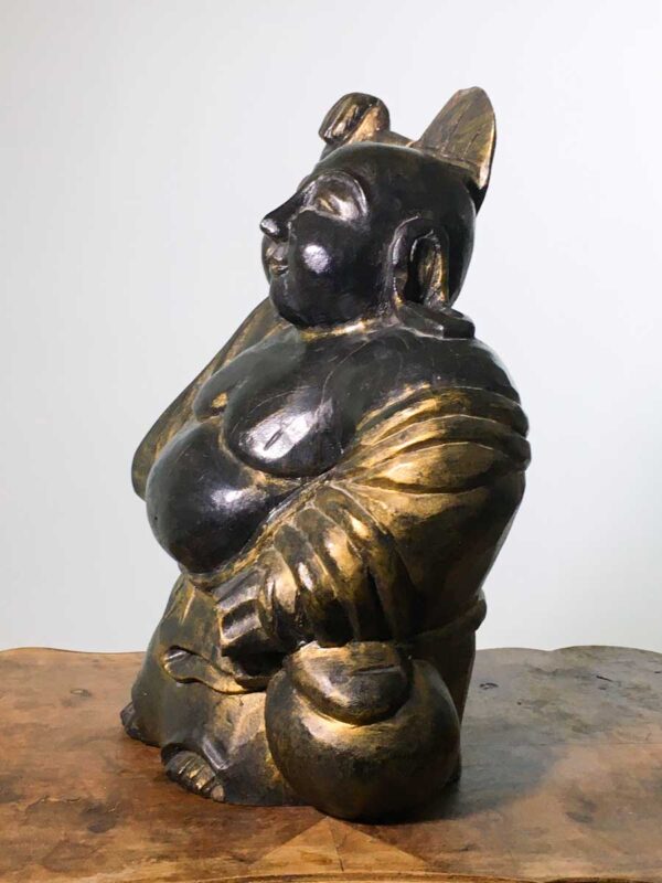 Scultura in legno Buddha felice con ventaglio - immagine 2