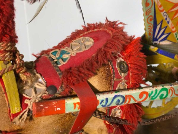 Antico carretto siciliano con cavallo in cartapesta - immagine 5