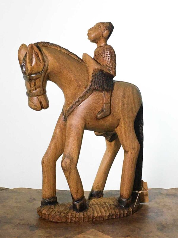 Scultura tribale africana cavallo e cavaliere legno intagliato