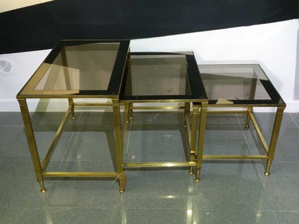Trittico tavolini incastro in ottone vetro fumè anni '60‘-70