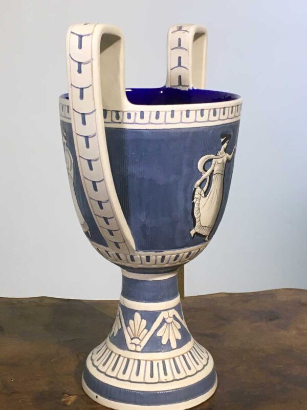 Anfora biansata maiolica Deruta stile neoclassico - immagine 2