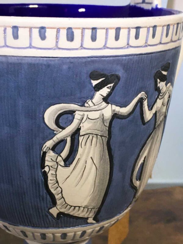 Anfora biansata maiolica Deruta stile neoclassico - immagine 4