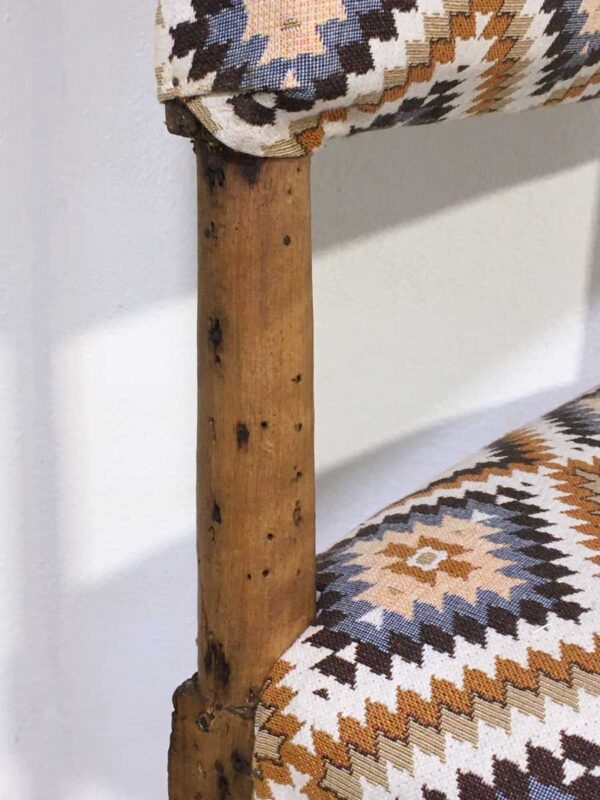 Antica sedia stile rinascimento gambe torciglione rinfoderata nuova - immagine 2