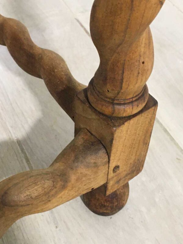 Antica sedia stile rinascimento gambe torciglione rinfoderata nuova - immagine 4