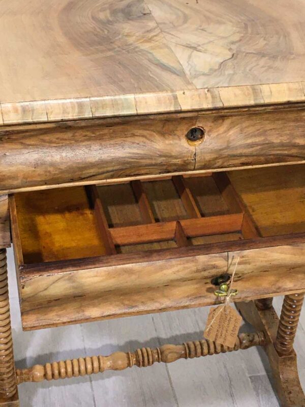 Tavolino da lavoro antico con gambe a rocchetto legno naturalizzato - immagine 5