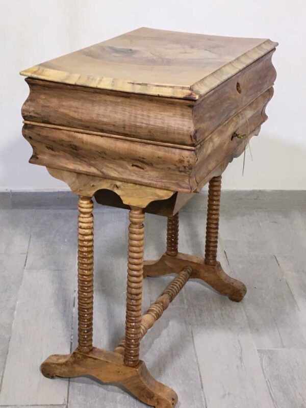 Tavolino da lavoro antico con gambe a rocchetto legno naturalizzato - immagine 2