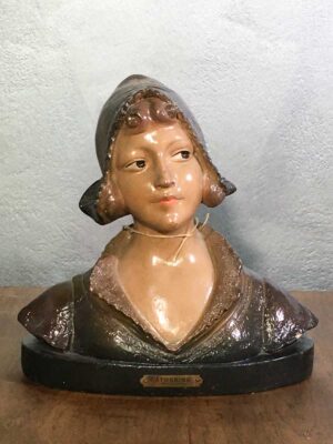 Statua busto ragazza olandese in gesso Art nouveau n. 358-L