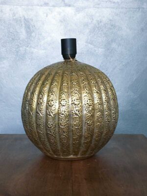 Lampada a sfera in metallo sbalzato placcato