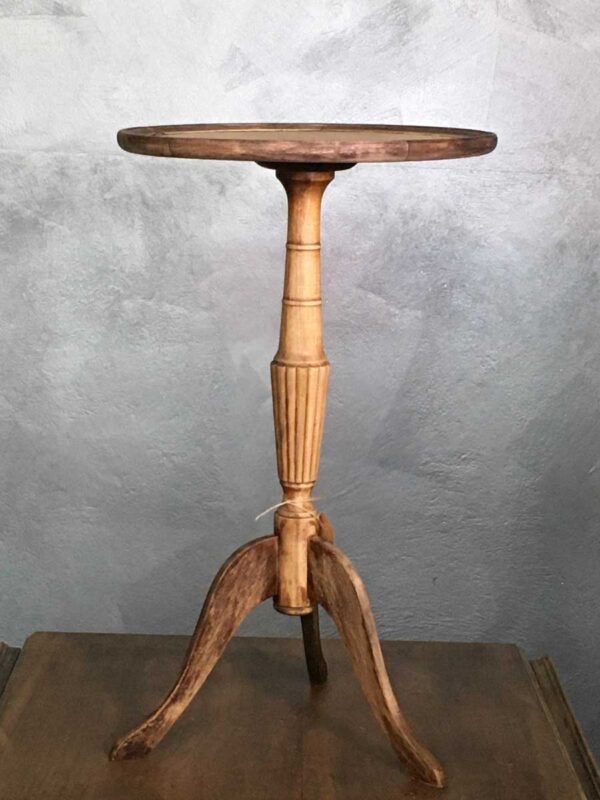 Tavolino inglese in legno decolorato al naturale primi XX sec