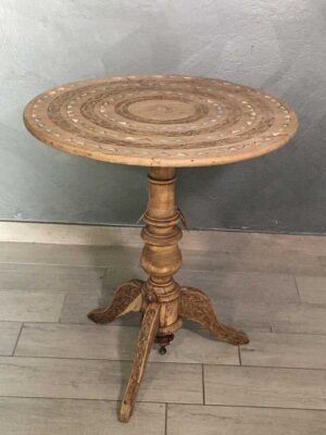 Tavolo tondo con piano intarsi legno e madreperla e intagli XIX-XX sec