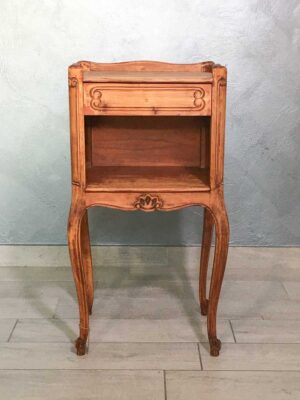 Mobiletto comodino provenzale intagliato primi ‘900