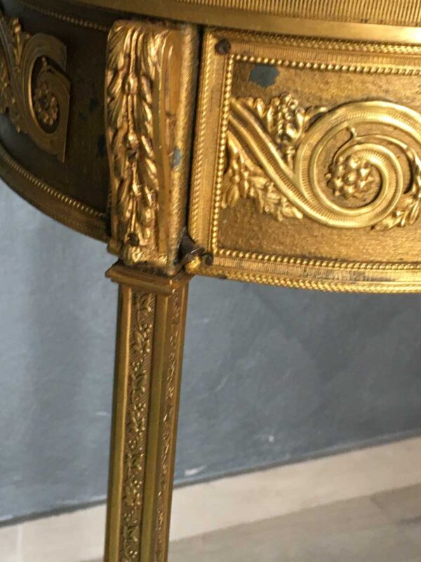 Colonna gueridon porta vaso antico in ottone e marmo - immagine 4