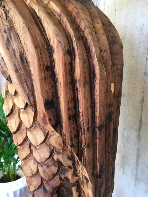 Grande scultura in legno raffigurante un'aquila XX secolo - immagine 3