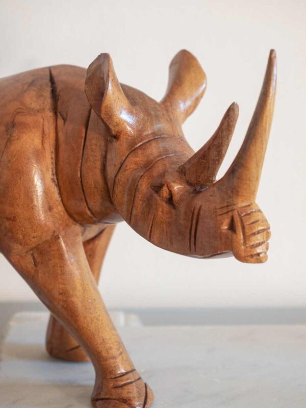 Scultura africana rinoceronte in legno mid century - immagine 3