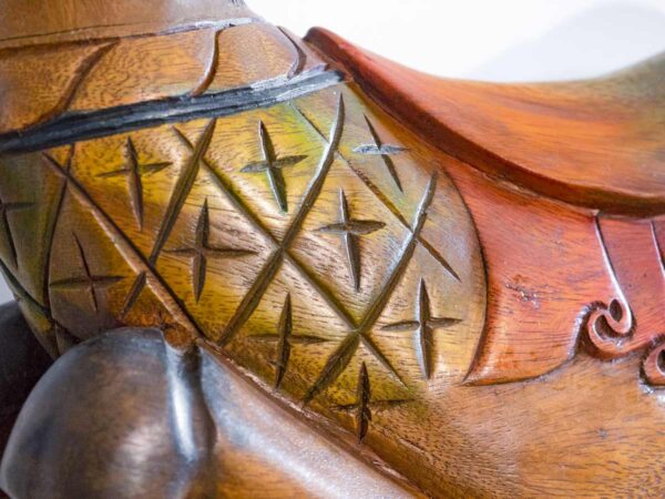 Scultura cavallo a dondolo in legno policromo orientale XX secolo - immagine 4