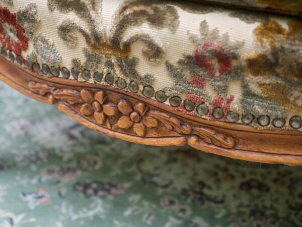 Poltrona vintage a pozzetto legno e velluto damascato XX secolo - immagine 3