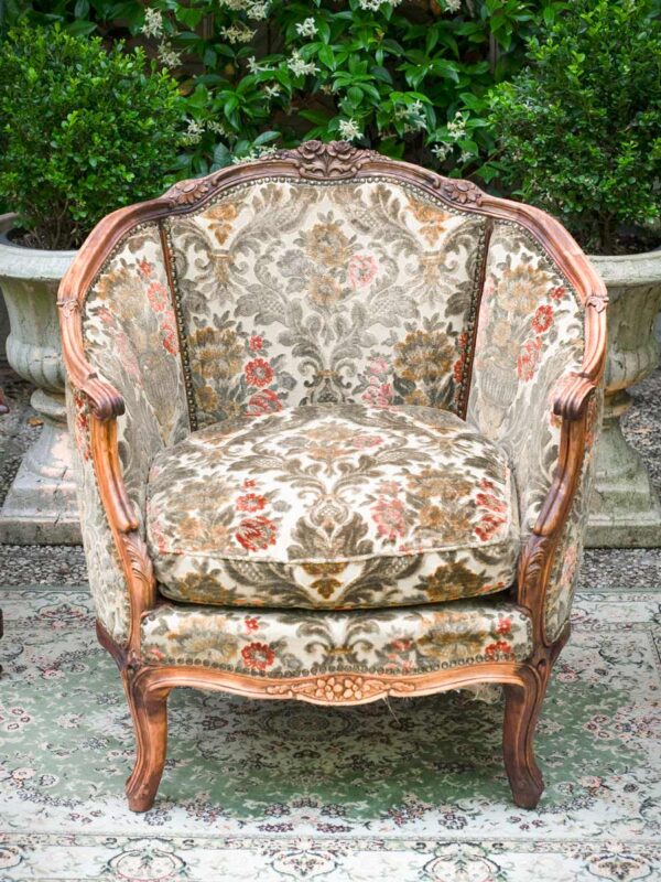Poltrona vintage a pozzetto legno e velluto damascato XX secolo