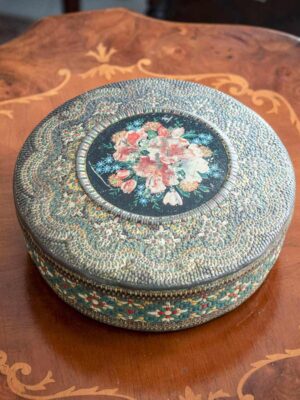Scatola biscotti di latta olandese decorata mid century