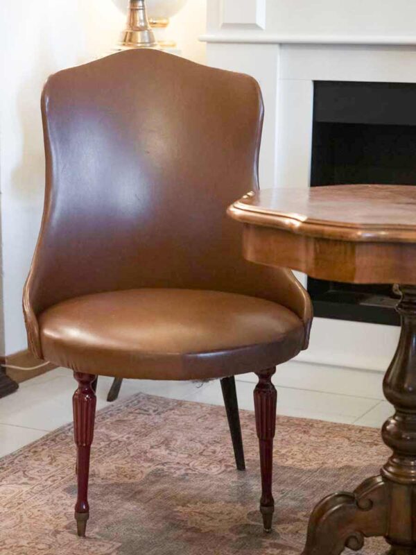 Coppia poltrone in pelle sintetica vintage mid century - immagine 2