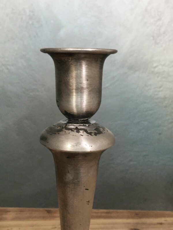Candeliere antico in metallo rivestito peltro Liberty - immagine 3