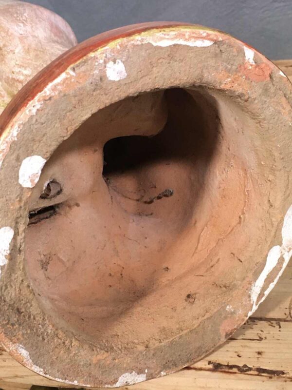 Statua in terracotta di putto dipinta e invecchiata - immagine 5