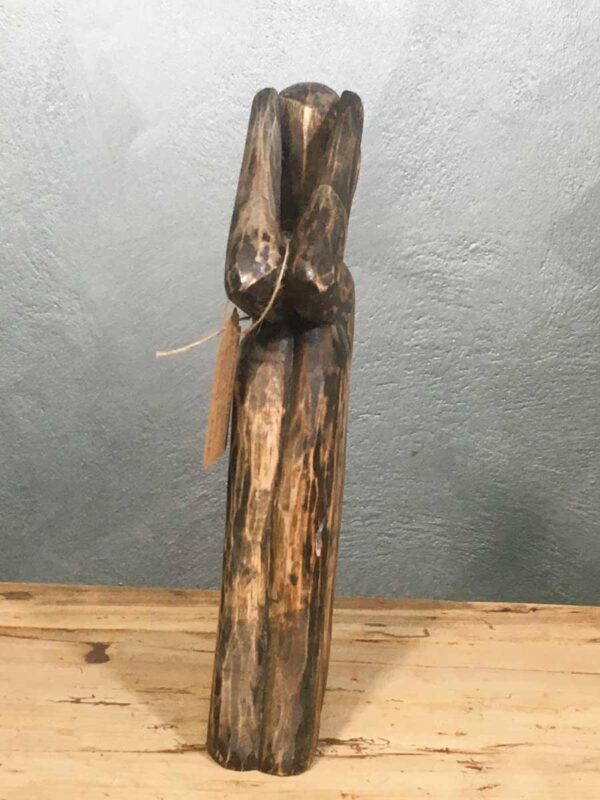 Scultura in legno africana figura donna raccolta e seduta - immagine 4