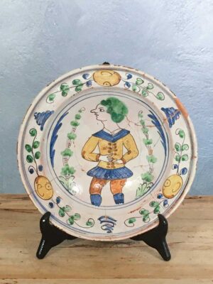 Piatto terracotta decorata ingobbio e cristallino ca. XVIII secolo