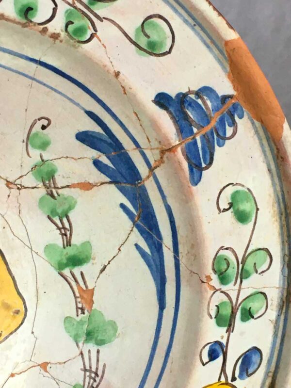 Piatto terracotta decorata ingobbio e cristallino ca. XVIII secolo - immagine 3