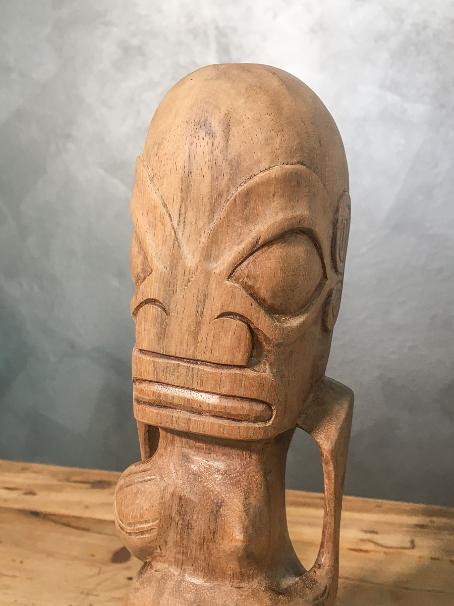 Scultura legno polinesiana raffigurante “Tiki” semidio simile uomini - immagine 6