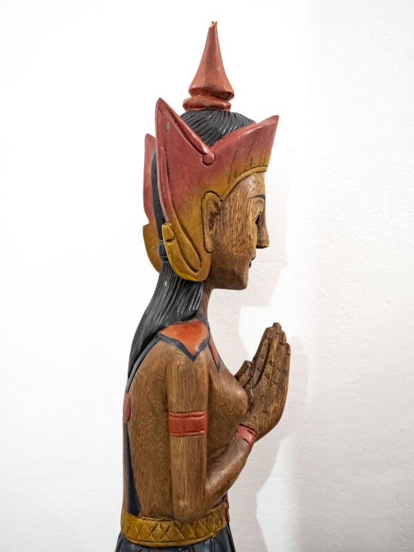 Scultura in legno donna Thailandia classico saluto - immagine 3