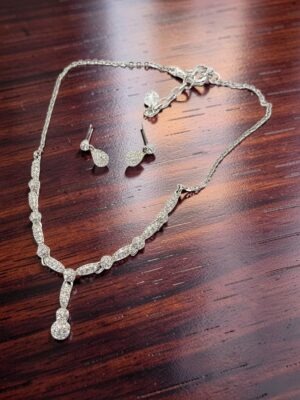 Parure Swarovski originale collana e orecchini coordinati