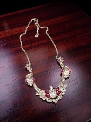 Collana Swarovski blanche rodio cristalli bianche, viola e perle