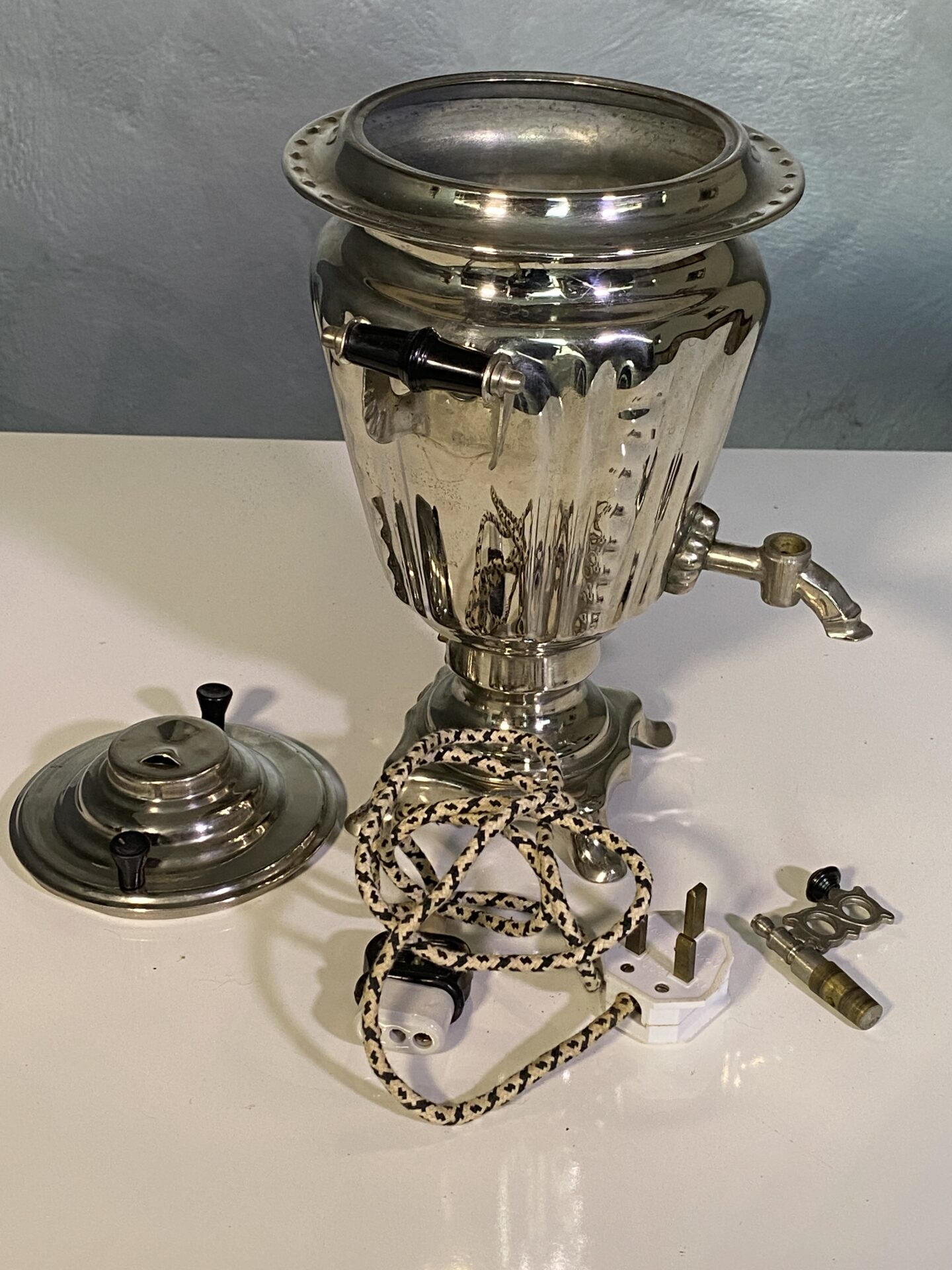 Samovar inglese inox elettrico XX secolo - immagine 2
