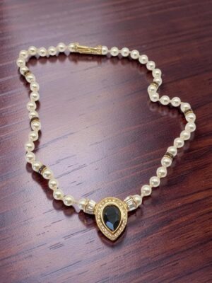 Rara collana vintage Swarovski S.A.L. con perle e pendente cristallo nero