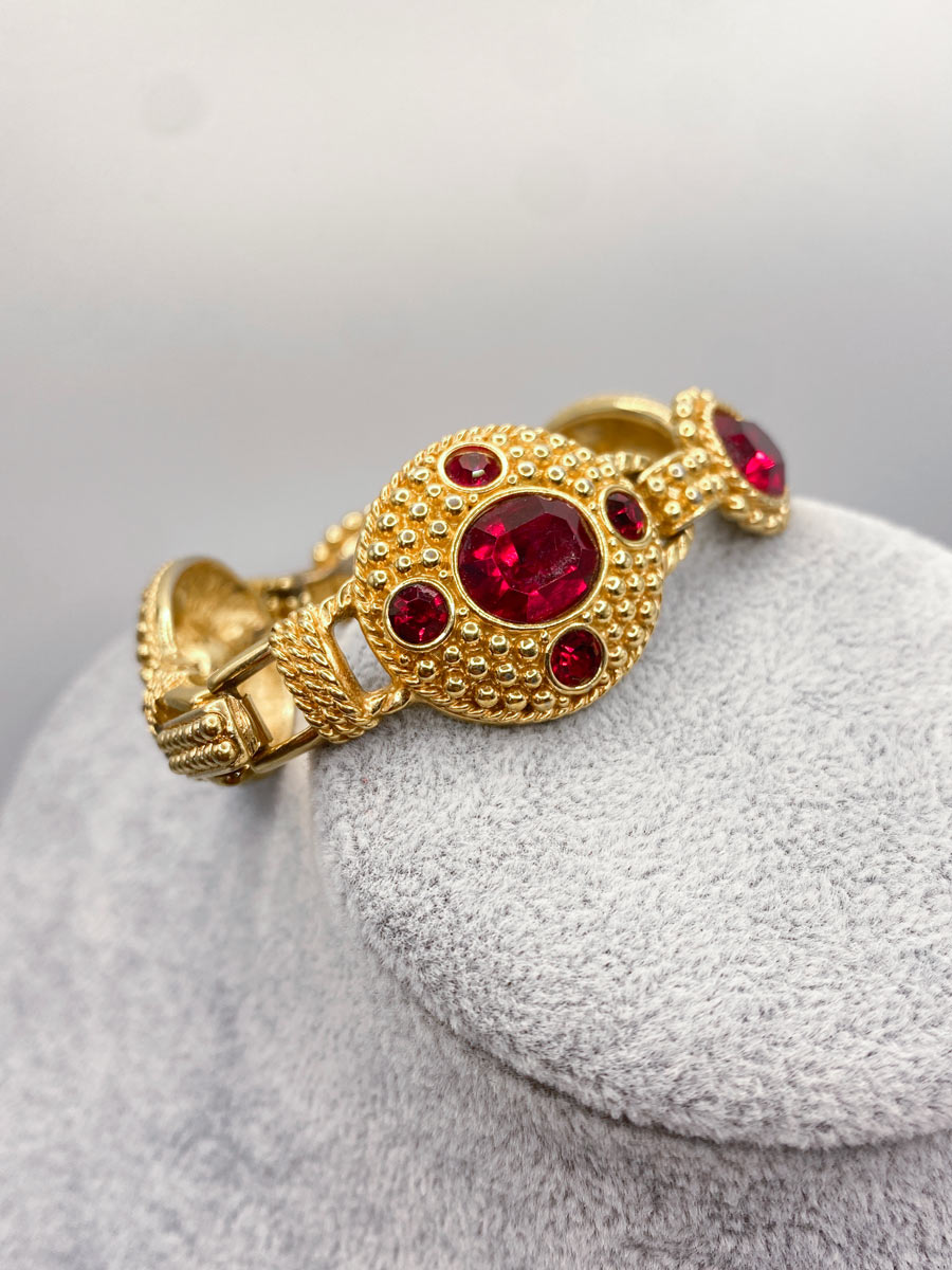 Parure vintage Swarovski con cristalli rosso rubino e finitura dorata - immagine 2