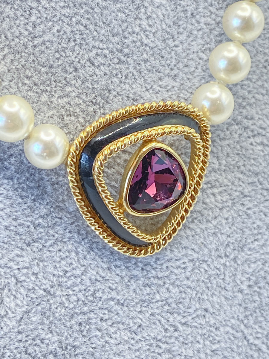 Collana Swarovski con perle e pendente con cristallo viola - immagine 7