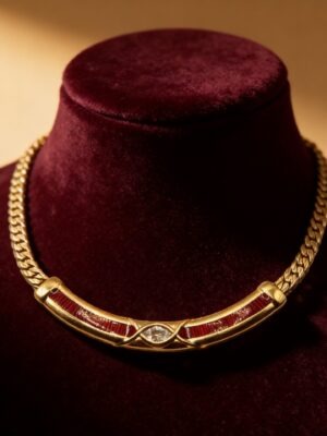 Raffinata Collana Swarovski S.A.L. Vintage con Cristallo e smalto